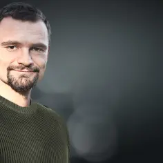 Olaf Popkiewicz wiek - dlaczego informacje o jego wieku są tajemnicą?