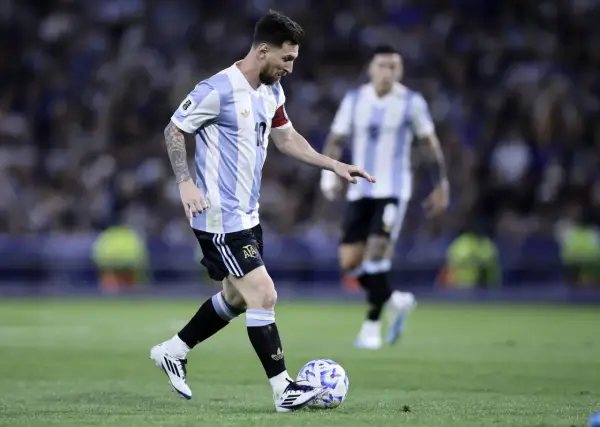 Ile lat ma Lionel Messi? Aktualny wiek i kluczowe momenty kariery